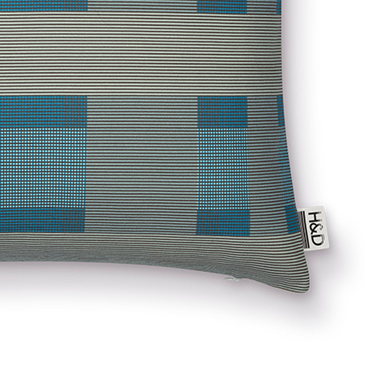 Check No.1 : Checkered Cushion