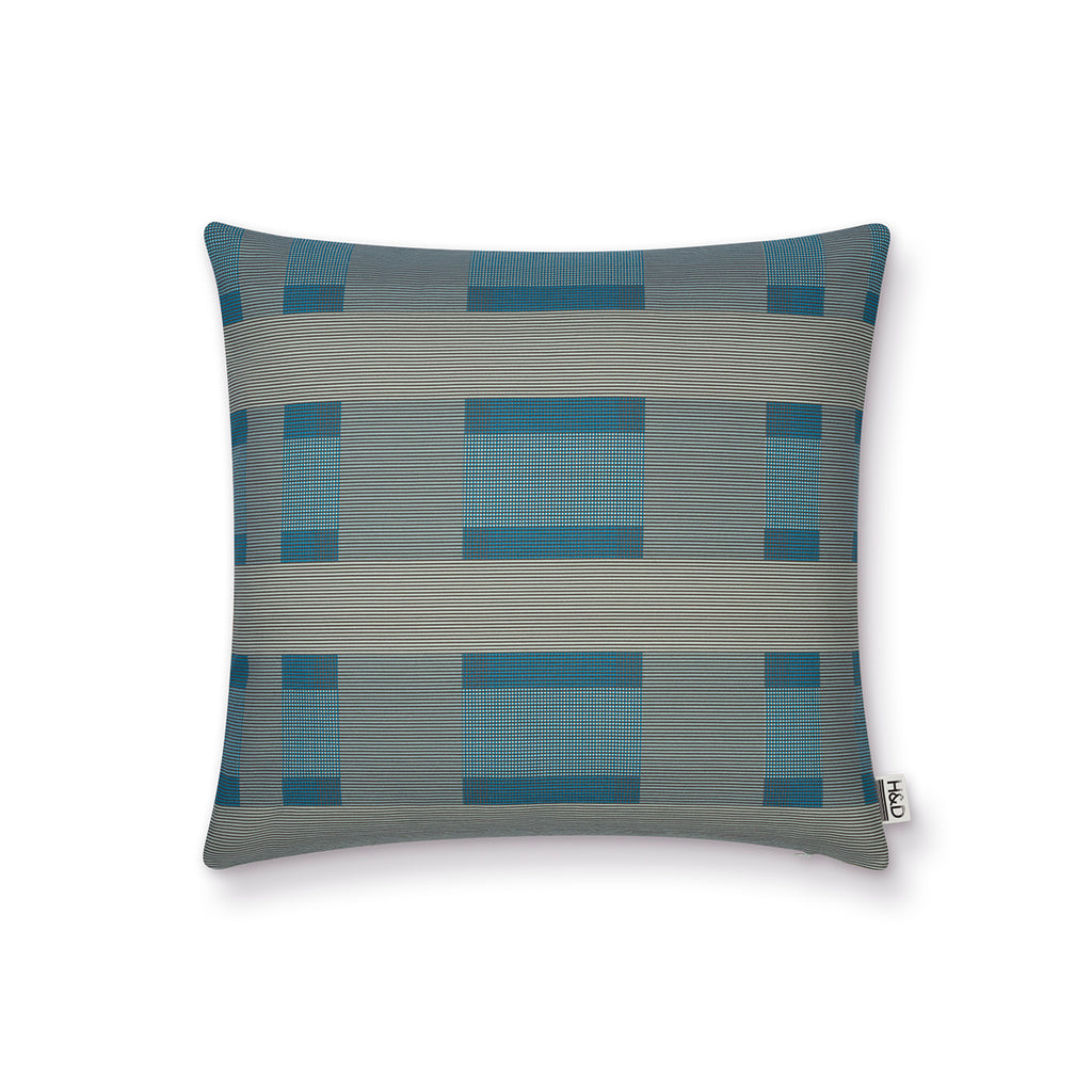 Check No.1 : Checkered Cushion